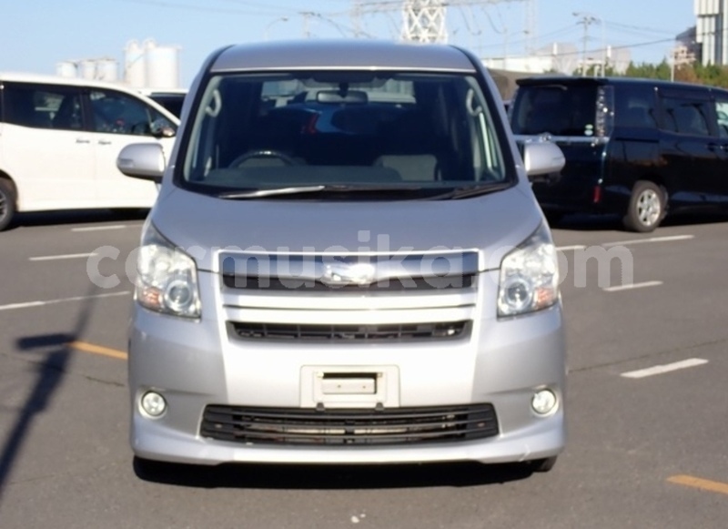 Big with watermark toyota noah matabeleland south beitbridge 31741