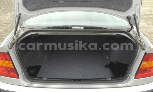 Tenga Tsaru BMW 3–Series Sirivha Mota in Beitbridge in Matabeleland South Tenga Tsaru BMW 3–Series Sirivha Mota in Beitbridge in Matabeleland South