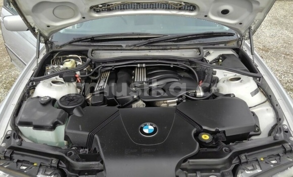 Tenga Tsaru BMW 3–Series Sirivha Mota in Beitbridge in Matabeleland South Tenga Tsaru BMW 3–Series Sirivha Mota in Beitbridge in Matabeleland South