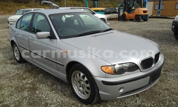 Tenga Tsaru BMW 3–Series Sirivha Mota in Beitbridge in Matabeleland South Tenga Tsaru BMW 3–Series Sirivha Mota in Beitbridge in Matabeleland South