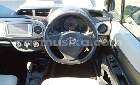 Nunua Ilio tumika Toyota Vitz Nyeusi Gari ndani ya Beitbridge nchini Matabeleland Kusini Nunua Ilio tumika Toyota Vitz Nyeusi Gari ndani ya Beitbridge nchini Matabeleland Kusini