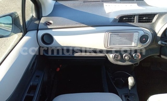 Nunua Ilio tumika Toyota Vitz Nyeusi Gari ndani ya Beitbridge nchini Matabeleland Kusini Nunua Ilio tumika Toyota Vitz Nyeusi Gari ndani ya Beitbridge nchini Matabeleland Kusini