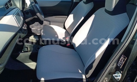 Nunua Ilio tumika Toyota Vitz Nyeusi Gari ndani ya Beitbridge nchini Matabeleland Kusini Nunua Ilio tumika Toyota Vitz Nyeusi Gari ndani ya Beitbridge nchini Matabeleland Kusini