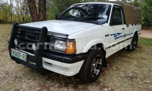 Nunua Ilio tumika Mazda B–series Nyeupe Gari ndani ya Beitbridge nchini Matabeleland Kusini