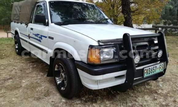 Acheter Occasion Voiture Mazda B–series Blanc à Beitbridge, Matabeleland South Acheter Occasion Voiture Mazda B–series Blanc à Beitbridge, Matabeleland South