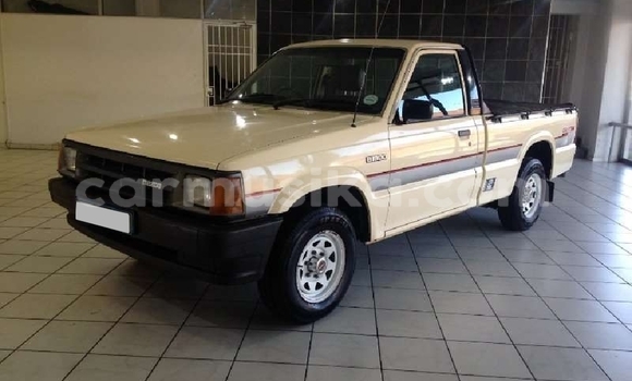 Tenga Tsaru Mazda B–series Zvimwe Mota in Beitbridge in Matabeleland South