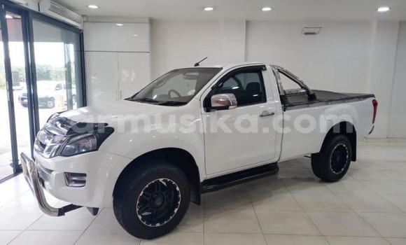 Tenga Tsaru Isuzu KB Chena Mota in Beitbridge in Matabeleland South Tenga Tsaru Isuzu KB Chena Mota in Beitbridge in Matabeleland South