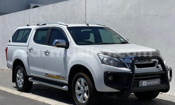 Acheter Occasion Voiture Isuzu KB Blanc à Beitbridge, Matabeleland South Acheter Occasion Voiture Isuzu KB Blanc à Beitbridge, Matabeleland South
