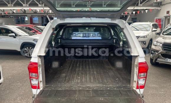 Acheter Occasion Voiture Isuzu KB Blanc à Beitbridge, Matabeleland South Acheter Occasion Voiture Isuzu KB Blanc à Beitbridge, Matabeleland South