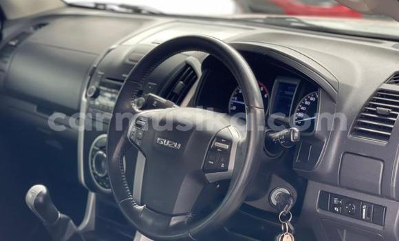 Acheter Occasion Voiture Isuzu KB Blanc à Beitbridge, Matabeleland South Acheter Occasion Voiture Isuzu KB Blanc à Beitbridge, Matabeleland South