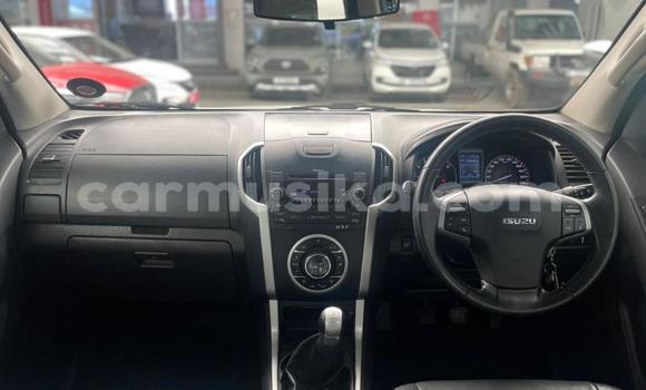 Acheter Occasion Voiture Isuzu KB Blanc à Beitbridge, Matabeleland South Acheter Occasion Voiture Isuzu KB Blanc à Beitbridge, Matabeleland South