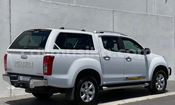 Acheter Occasion Voiture Isuzu KB Blanc à Beitbridge, Matabeleland South Acheter Occasion Voiture Isuzu KB Blanc à Beitbridge, Matabeleland South