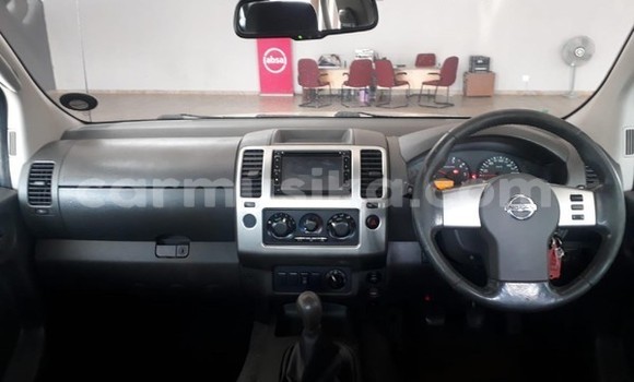 Acheter Occasion Voiture Nissan Navara Gris à Beitbridge, Matabeleland South Acheter Occasion Voiture Nissan Navara Gris à Beitbridge, Matabeleland South