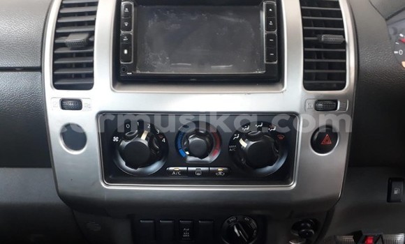 Acheter Occasion Voiture Nissan Navara Gris à Beitbridge, Matabeleland South Acheter Occasion Voiture Nissan Navara Gris à Beitbridge, Matabeleland South