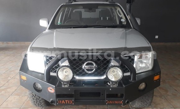 Acheter Occasion Voiture Nissan Navara Gris à Beitbridge, Matabeleland South Acheter Occasion Voiture Nissan Navara Gris à Beitbridge, Matabeleland South
