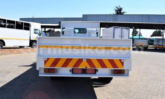 Tenga Tsaru Toyota Dyna Chena Mota in Beitbridge in Matabeleland South Tenga Tsaru Toyota Dyna Chena Mota in Beitbridge in Matabeleland South