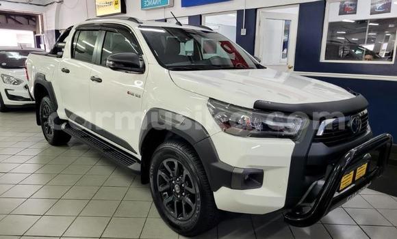 Acheter Occasion Voiture Toyota Hilux Blanc à Beitbridge, Matabeleland South