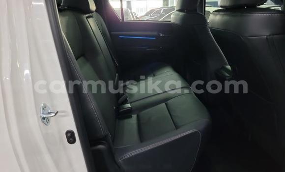 Acheter Occasion Voiture Toyota Hilux Blanc à Beitbridge, Matabeleland South Acheter Occasion Voiture Toyota Hilux Blanc à Beitbridge, Matabeleland South