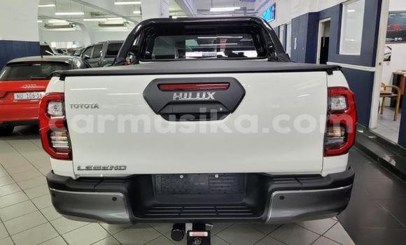 Acheter Occasion Voiture Toyota Hilux Blanc à Beitbridge, Matabeleland South Acheter Occasion Voiture Toyota Hilux Blanc à Beitbridge, Matabeleland South