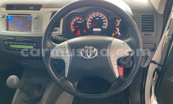 Acheter Occasion Voiture Toyota Hilux Blanc à Beitbridge, Matabeleland South Acheter Occasion Voiture Toyota Hilux Blanc à Beitbridge, Matabeleland South