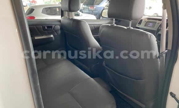 Acheter Occasion Voiture Toyota Hilux Blanc à Beitbridge, Matabeleland South Acheter Occasion Voiture Toyota Hilux Blanc à Beitbridge, Matabeleland South