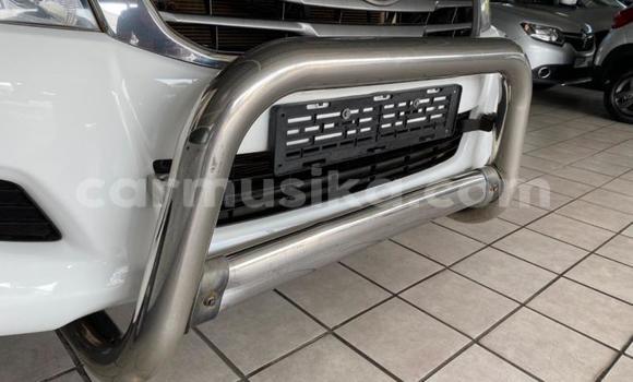 Acheter Occasion Voiture Toyota Hilux Blanc à Beitbridge, Matabeleland South Acheter Occasion Voiture Toyota Hilux Blanc à Beitbridge, Matabeleland South