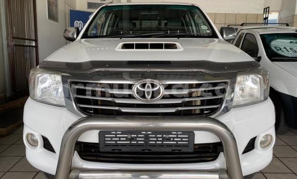 Acheter Occasion Voiture Toyota Hilux Blanc à Beitbridge, Matabeleland South Acheter Occasion Voiture Toyota Hilux Blanc à Beitbridge, Matabeleland South