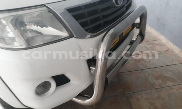 Acheter Occasion Voiture Toyota Hilux Blanc à Beitbridge, Matabeleland South Acheter Occasion Voiture Toyota Hilux Blanc à Beitbridge, Matabeleland South