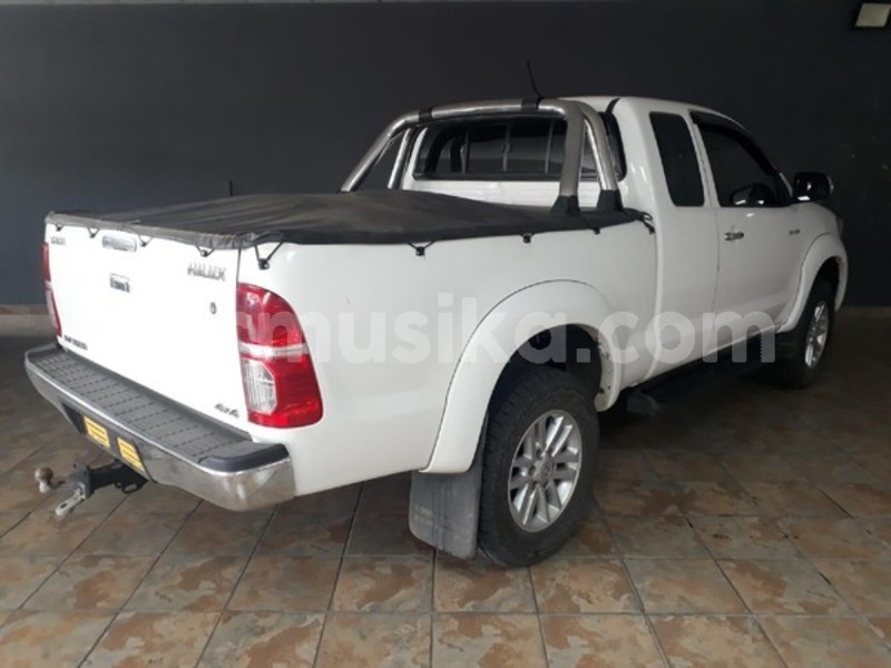 Big with watermark toyota hilux matabeleland south beitbridge 31763