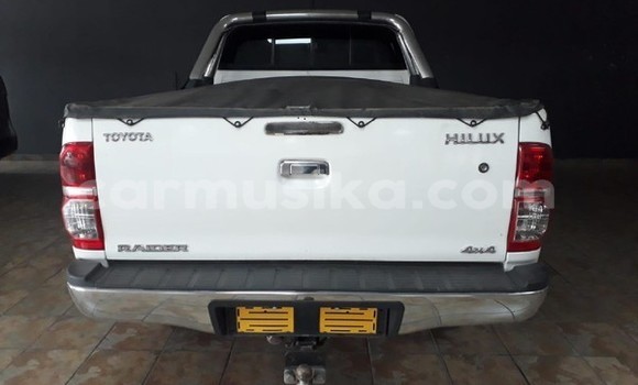 Acheter Occasion Voiture Toyota Hilux Blanc à Beitbridge, Matabeleland South Acheter Occasion Voiture Toyota Hilux Blanc à Beitbridge, Matabeleland South