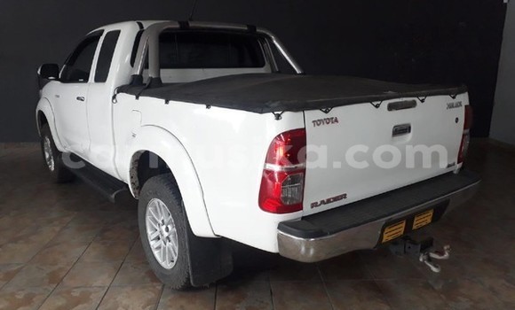 Acheter Occasion Voiture Toyota Hilux Blanc à Beitbridge, Matabeleland South Acheter Occasion Voiture Toyota Hilux Blanc à Beitbridge, Matabeleland South