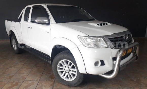 Acheter Occasion Voiture Toyota Hilux Blanc à Beitbridge, Matabeleland South Acheter Occasion Voiture Toyota Hilux Blanc à Beitbridge, Matabeleland South
