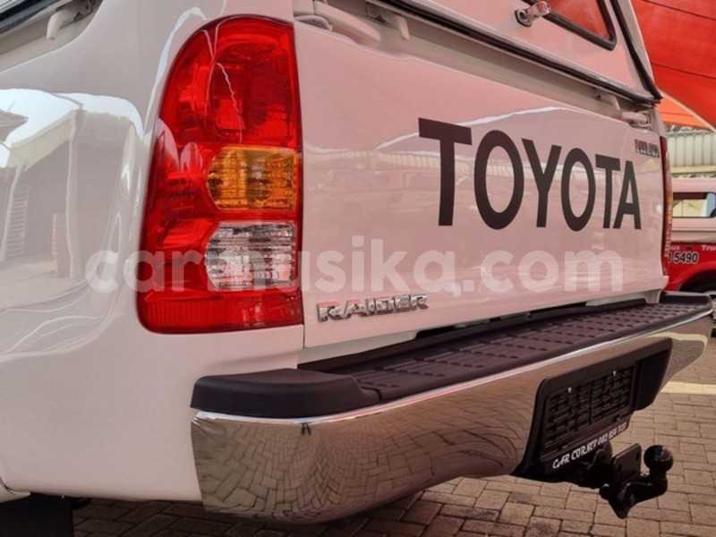 Big with watermark toyota hilux matabeleland south beitbridge 31764