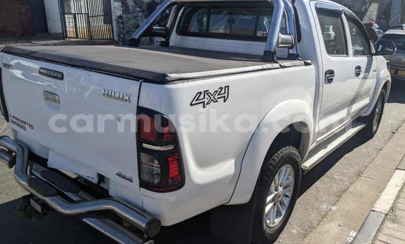 Acheter Occasion Voiture Toyota Hilux Blanc à Beitbridge, Matabeleland South Acheter Occasion Voiture Toyota Hilux Blanc à Beitbridge, Matabeleland South