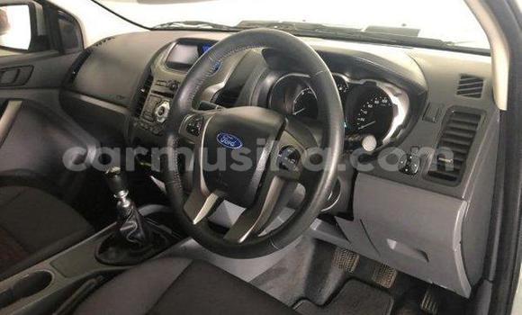 Acheter Occasion Voiture Ford Ranger Blanc à Beitbridge, Matabeleland South Acheter Occasion Voiture Ford Ranger Blanc à Beitbridge, Matabeleland South