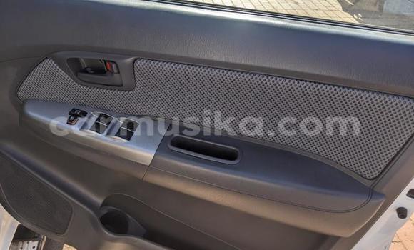 Acheter Occasion Voiture Toyota Hilux Blanc à Beitbridge, Matabeleland South Acheter Occasion Voiture Toyota Hilux Blanc à Beitbridge, Matabeleland South