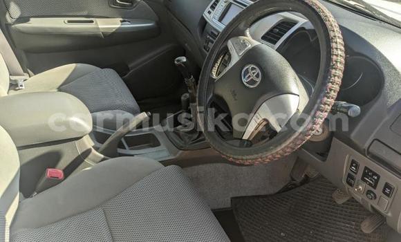 Acheter Occasion Voiture Toyota Hilux Blanc à Beitbridge, Matabeleland South Acheter Occasion Voiture Toyota Hilux Blanc à Beitbridge, Matabeleland South