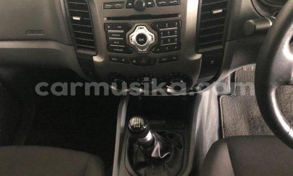 Acheter Occasion Voiture Ford Ranger Blanc à Beitbridge, Matabeleland South Acheter Occasion Voiture Ford Ranger Blanc à Beitbridge, Matabeleland South