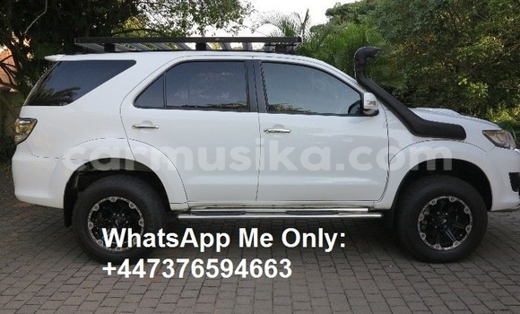 Tenga Tsaru Toyota Fortuner Chena Mota in Harare in Harare