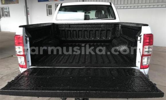 Acheter Occasion Voiture Ford Ranger Blanc à Beitbridge, Matabeleland South Acheter Occasion Voiture Ford Ranger Blanc à Beitbridge, Matabeleland South