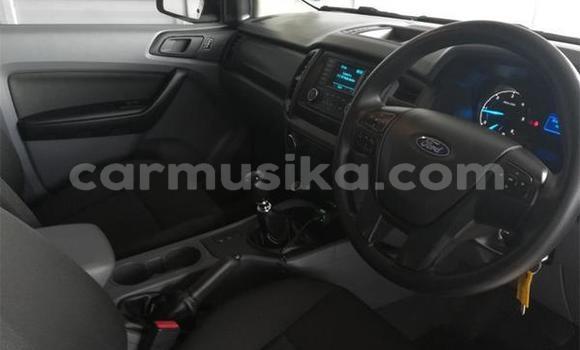 Acheter Occasion Voiture Ford Ranger Blanc à Beitbridge, Matabeleland South Acheter Occasion Voiture Ford Ranger Blanc à Beitbridge, Matabeleland South