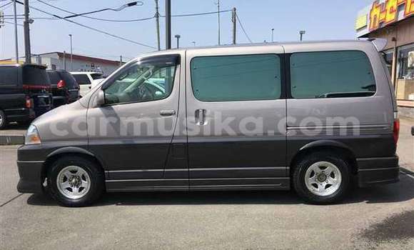 Nunua Ilio tumika Toyota Granvia Nyingine Gari ndani ya Beitbridge nchini Matabeleland Kusini Nunua Ilio tumika Toyota Granvia Nyingine Gari ndani ya Beitbridge nchini Matabeleland Kusini