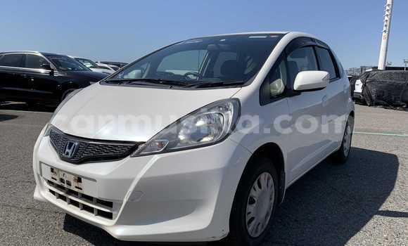 Buy Used Honda Fit White Car in Beitbridge in Matabeleland South Buy Used Honda Fit White Car in Beitbridge in Matabeleland South