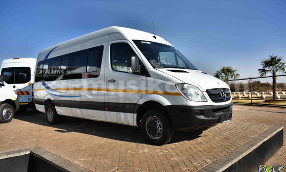 Buy Used Mercedes‒Benz 190 White Car in Beitbridge in Matabeleland South Buy Used Mercedes‒Benz 190 White Car in Beitbridge in Matabeleland South