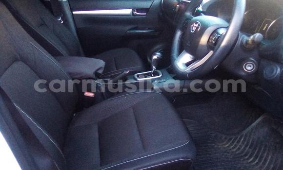 Acheter Occasion Voiture Toyota Hilux Blanc à Harare, Harare Acheter Occasion Voiture Toyota Hilux Blanc à Harare, Harare