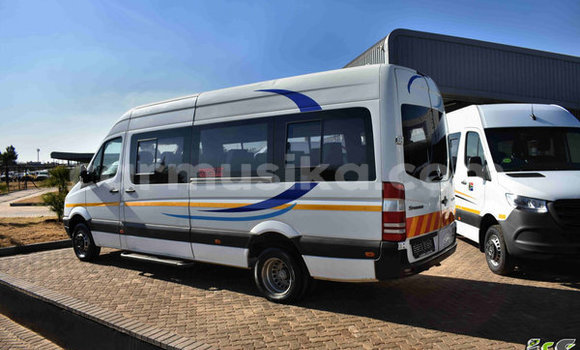 Buy Used Mercedes‒Benz 190 White Car in Beitbridge in Matabeleland South Buy Used Mercedes‒Benz 190 White Car in Beitbridge in Matabeleland South