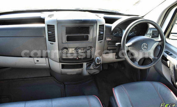 Buy Used Mercedes‒Benz 190 White Car in Beitbridge in Matabeleland South Buy Used Mercedes‒Benz 190 White Car in Beitbridge in Matabeleland South