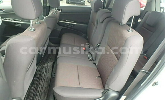 Acheter Occasion Voiture Toyota Wish Gris à Kwekwe, Midlands Acheter Occasion Voiture Toyota Wish Gris à Kwekwe, Midlands