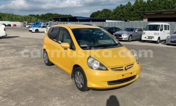 Tenga Tsaru Honda Fit Beige Mota in Beitbridge in Matabeleland South Tenga Tsaru Honda Fit Beige Mota in Beitbridge in Matabeleland South