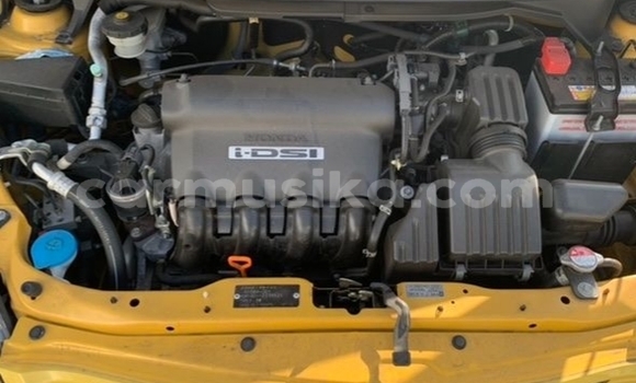 Tenga Tsaru Honda Fit Beige Mota in Beitbridge in Matabeleland South Tenga Tsaru Honda Fit Beige Mota in Beitbridge in Matabeleland South